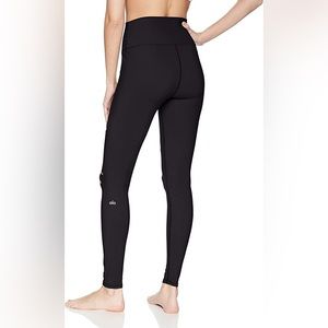 Alo Yoga Ripped Warrior Legging | Women’s Yoga Pants